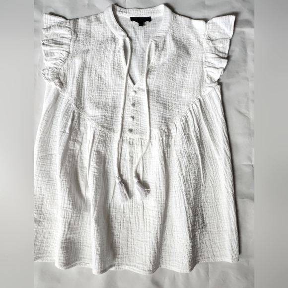 Eyelet Cap Sleeve Top - Picture 2 of 4